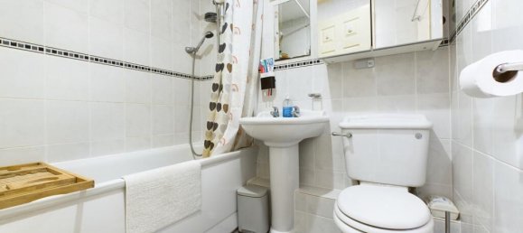 2 Schlafzimmer Haus in Bordon, United Kingdom, Nr. 13855 6