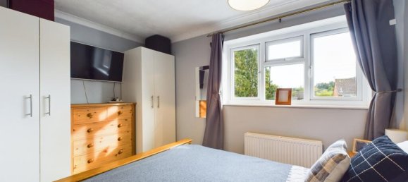 2 Schlafzimmer Haus in Bordon, United Kingdom, Nr. 13855 3