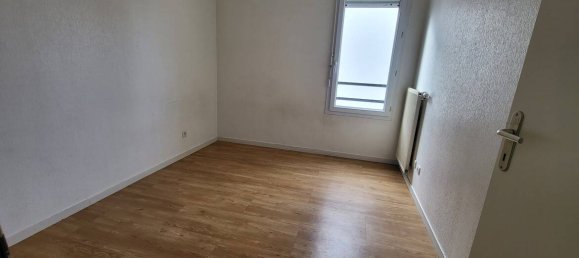 Apartamento de 3 dormitorios en Orleans, France No. 90645 8