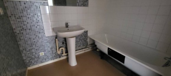 Apartamento de 3 dormitorios en Orleans, France No. 90645 10
