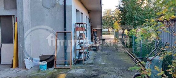 5 rooms Warehouse in Noventa Padovana, Italy No. 293546 10