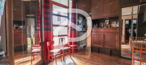 Edificio de 4 dormitorios en Clamart, France No. 126205 3