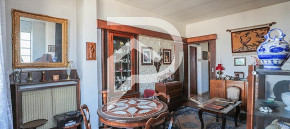 Edificio de 4 dormitorios en Clamart, France No. 126205 6