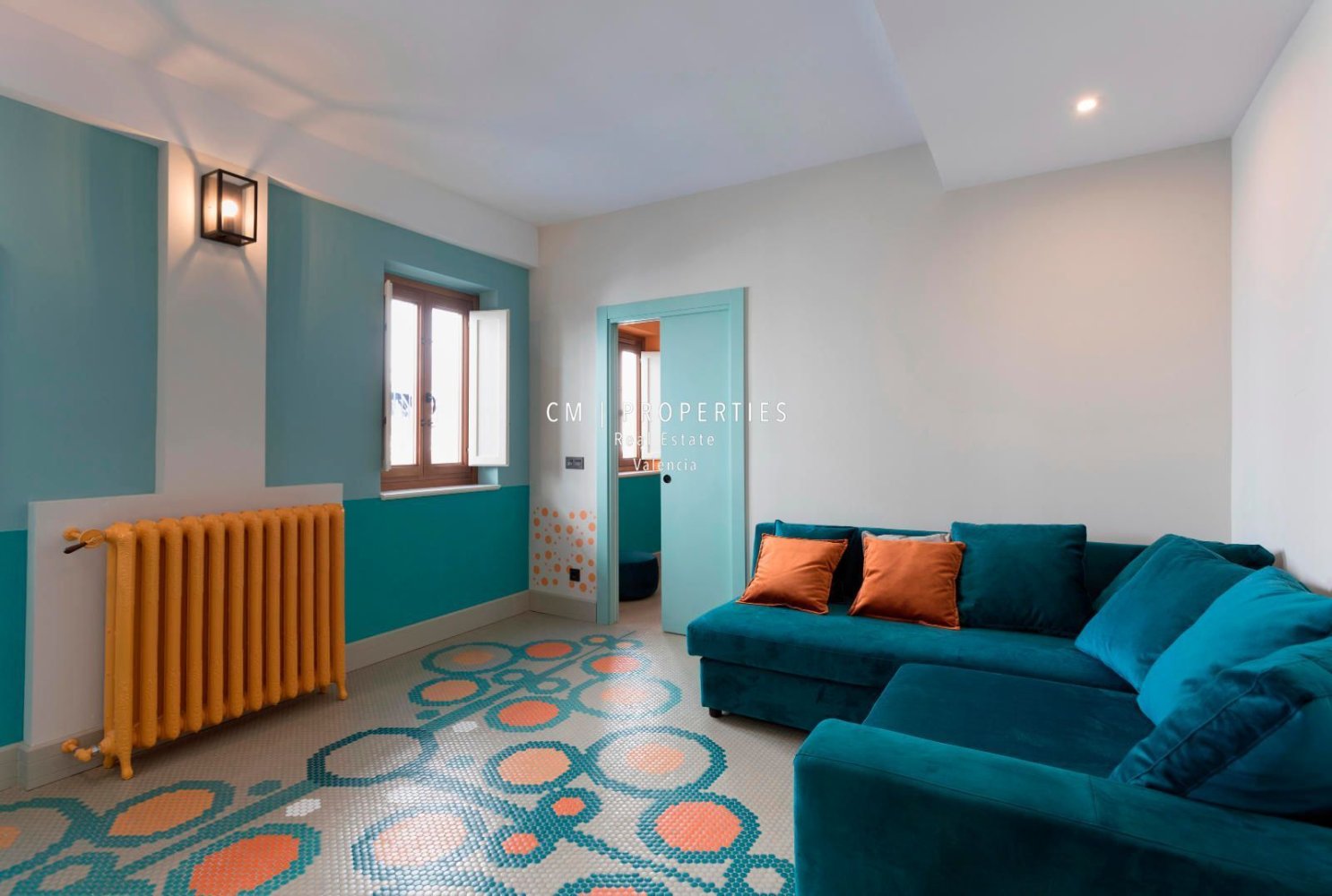  بناية في Valencia, Spain 415متر مربع رقم 109547