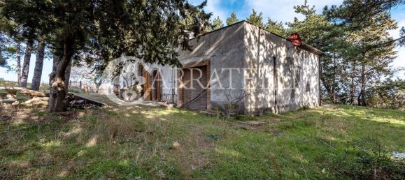 Дом с 6 комнатами в Кастель дель Пьяно, Италия № 105213 32