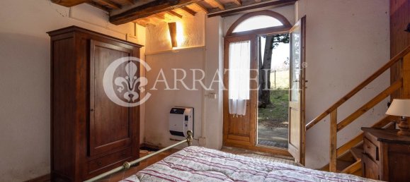 Дом с 6 комнатами в Кастель дель Пьяно, Италия № 105213 9