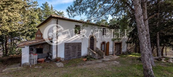 Дом с 6 комнатами в Кастель дель Пьяно, Италия № 105213 19