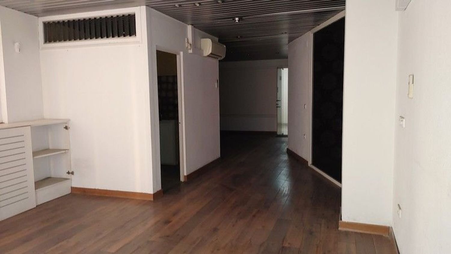Gewerbliche Immobilie in Figueres, Spain 80m², Nr. 195895