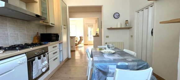 4 Schlafzimmer Wohnung in Follonica, Italy, Nr. 324210 7