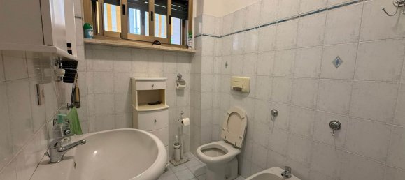 4 Schlafzimmer Wohnung in Follonica, Italy, Nr. 324210 11