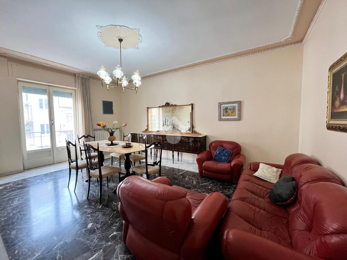 4 rooms Apartment in Santeramo in Colle, Italy No. 117643