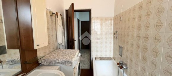 4 rooms Apartment in Santeramo in Colle, Italy No. 117643 9