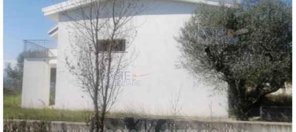 3 bedrooms House in Cepagatti, Italy No. 356049 37