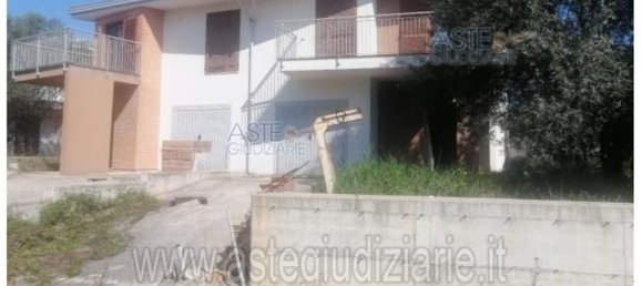 3 bedrooms House in Cepagatti, Italy No. 356049 19