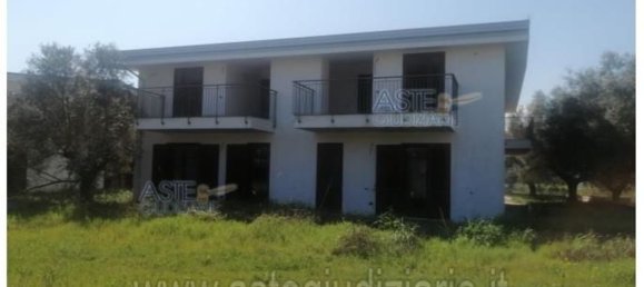 3 bedrooms House in Cepagatti, Italy No. 356049 28