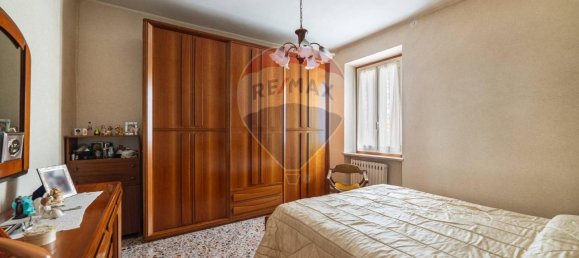 8 rooms House in Monte Roberto, Italy No. 6549 6
