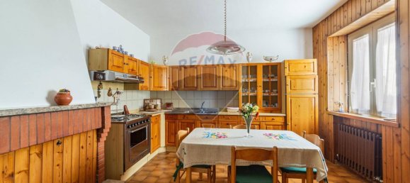 8 rooms House in Monte Roberto, Italy No. 6549 17