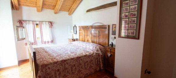 Дом с 5 комнатами в Чизон Ди Вальмарино, Италия № 283402 27