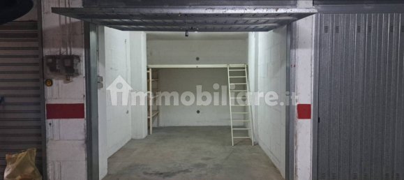 Garage in Modugno, Italy 16m², Nr. 363342 2