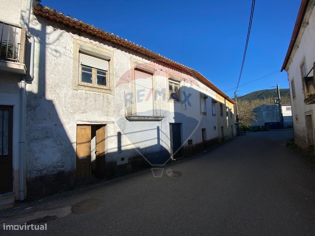 1 Schlafzimmer Haus in Miranda do Corvo, Portugal, Nr. 35687