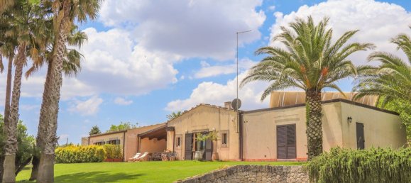 10 bedrooms Villa in Noto, Italy No. 47670 12