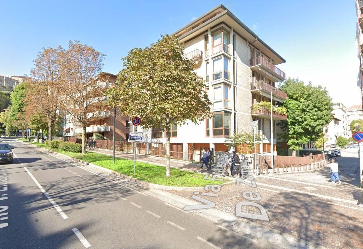 Пентхаус с 5 комнатами в Бергамо, Италия № 36752