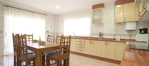 4 bedrooms House in Turis, Spain No. 70055 9