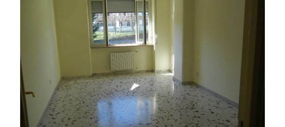 3 bedrooms Apartment in Naples, Italy No. 254930 8