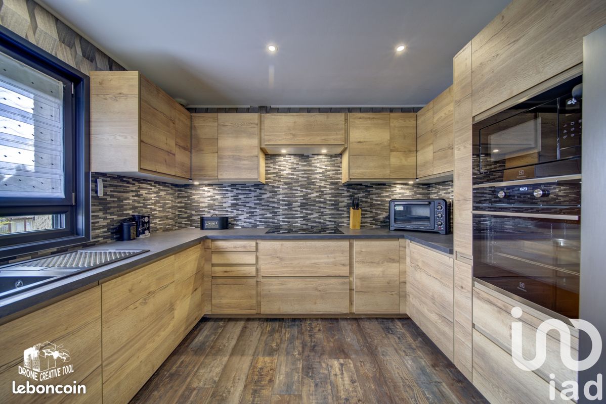 4 غرف نوم منزل في Saint-Jure, France رقم 155022