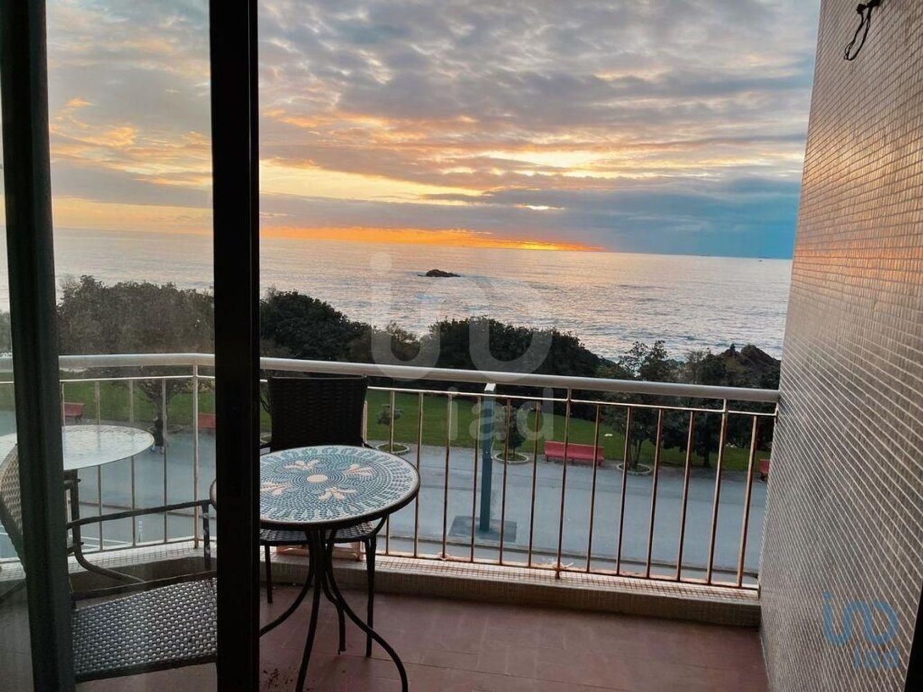 3 bedrooms Apartment in Porto, Portugal No. 110277