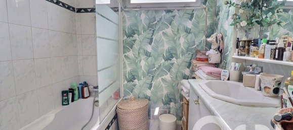 3 bedrooms Apartment in Paris, France No. 174037 7