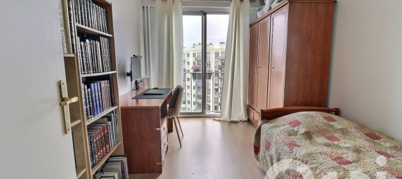 3 bedrooms Apartment in Paris, France No. 174037 8