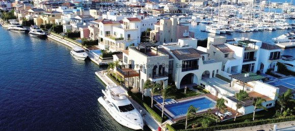 4 bedrooms Villa in Limassol, Cyprus No. 3820 9