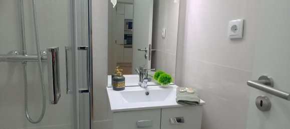 3 bedrooms Apartment in Lisbon, Portugal No. 163059 15