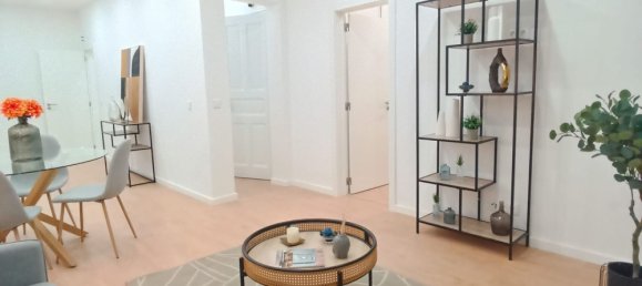 3 bedrooms Apartment in Lisbon, Portugal No. 163059 4