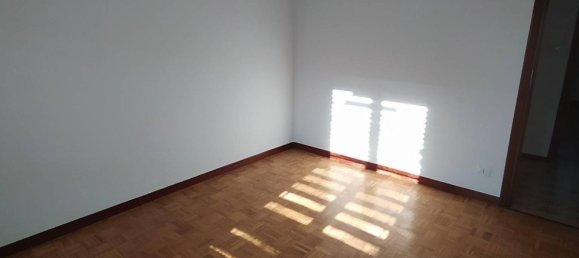 Квартира с 3 спальнями в Меде, Италия № 359514 15