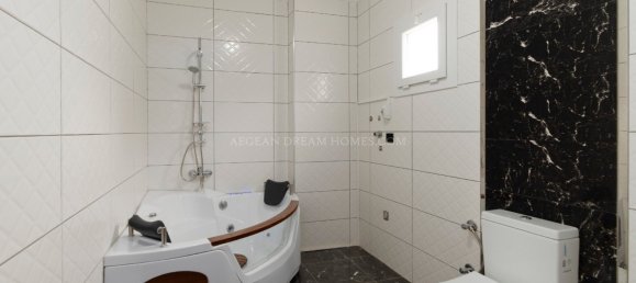 Villa 4+1 in Akbuk, Turkey No. 9758 8