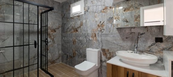 Villa 4+1 in Akbuk, Turkey No. 9758 9