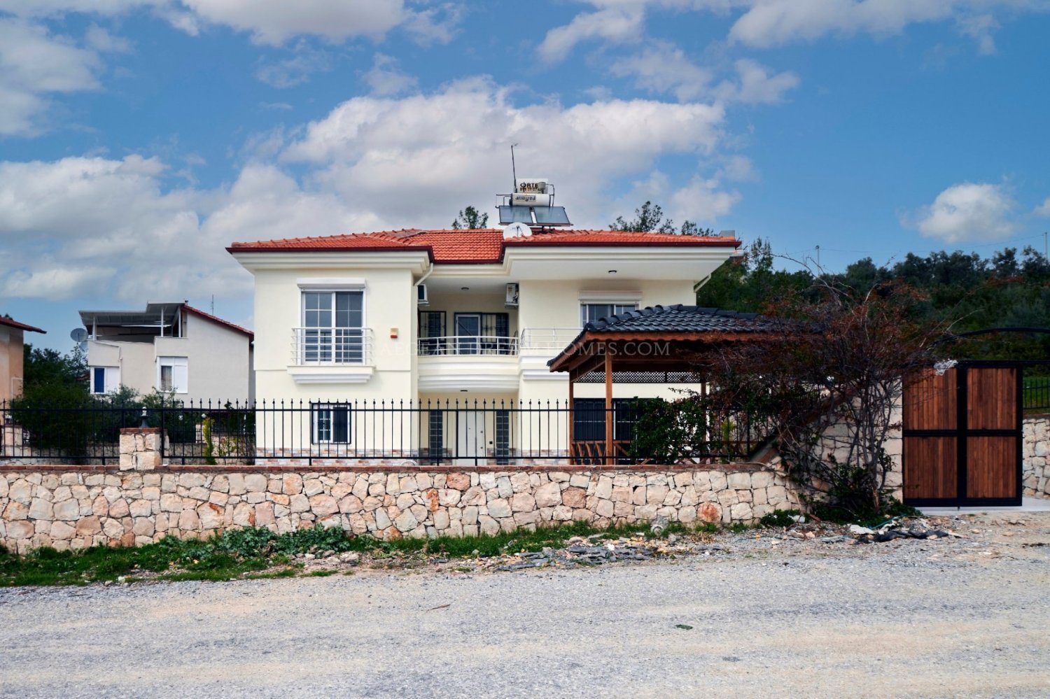 Villa 4+1 in Akbuk, Turkey No. 9758