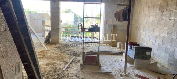 3 bedrooms Apartment in Qala, Malta No. 2724 4