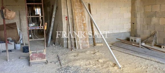 3 bedrooms Apartment in Qala, Malta No. 2724 5