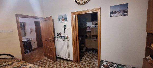 Apartamento T2 em Foligno, Italy N.º 126394 8