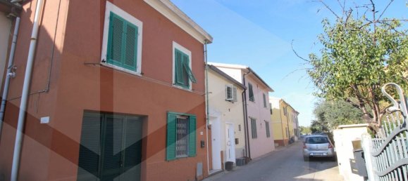 6 rooms House in Cascina, Italy No. 25032 31