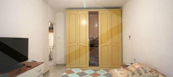 6 rooms House in Cascina, Italy No. 25032 11