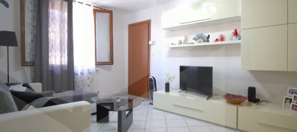 6 rooms House in Cascina, Italy No. 25032 3