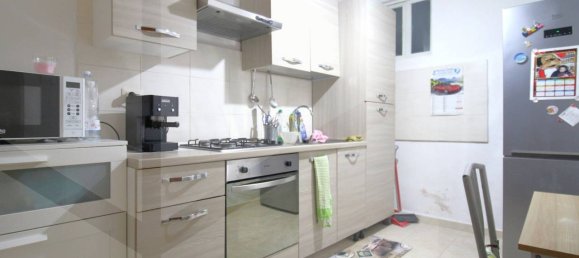 6 rooms House in Cascina, Italy No. 25032 5