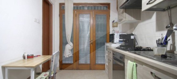 6 rooms House in Cascina, Italy No. 25032 23