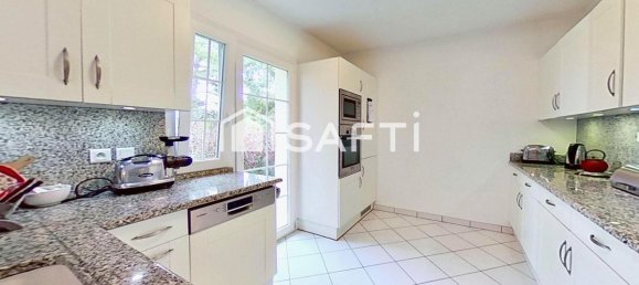 4 bedrooms House in Pange, France No. 236061 2