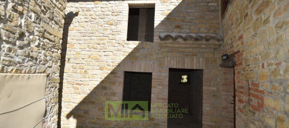 Casa de 5 divisões em Montefalcone Appennino, Italy N.º 144226 3