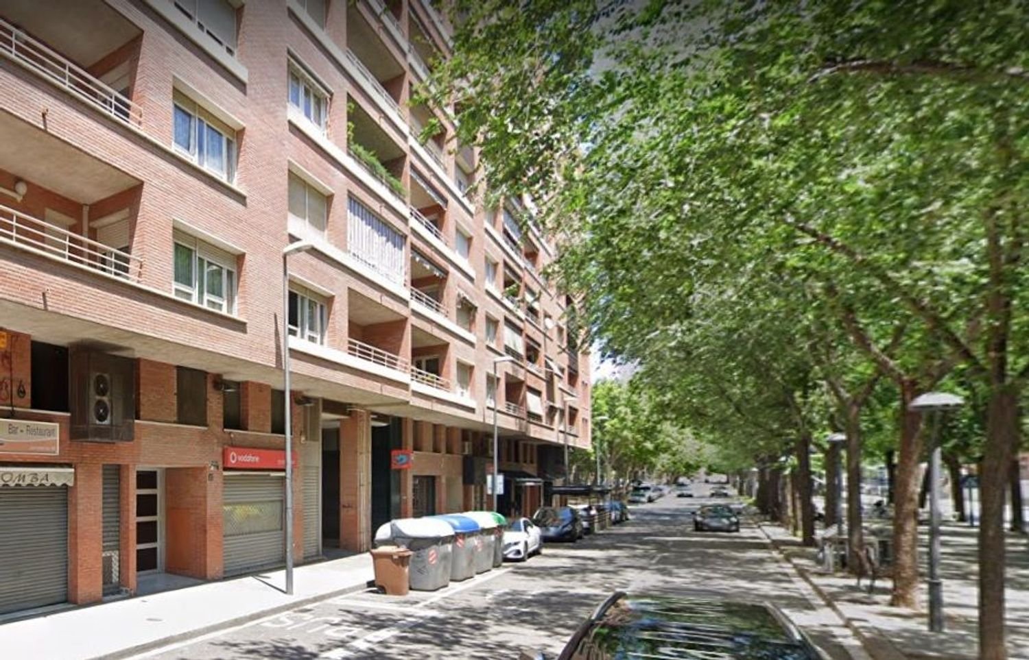 180m² Commercial property in Lleida, Spain No. 194648